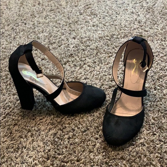 Shoes - Picture 2 of 2